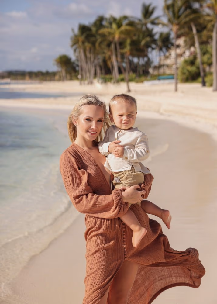 Beach family photoshoot at Grand Velas Riviera Maya — photo 5