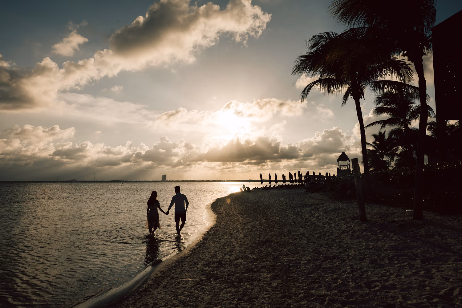 Engagement Session in Nizuc — photo 19