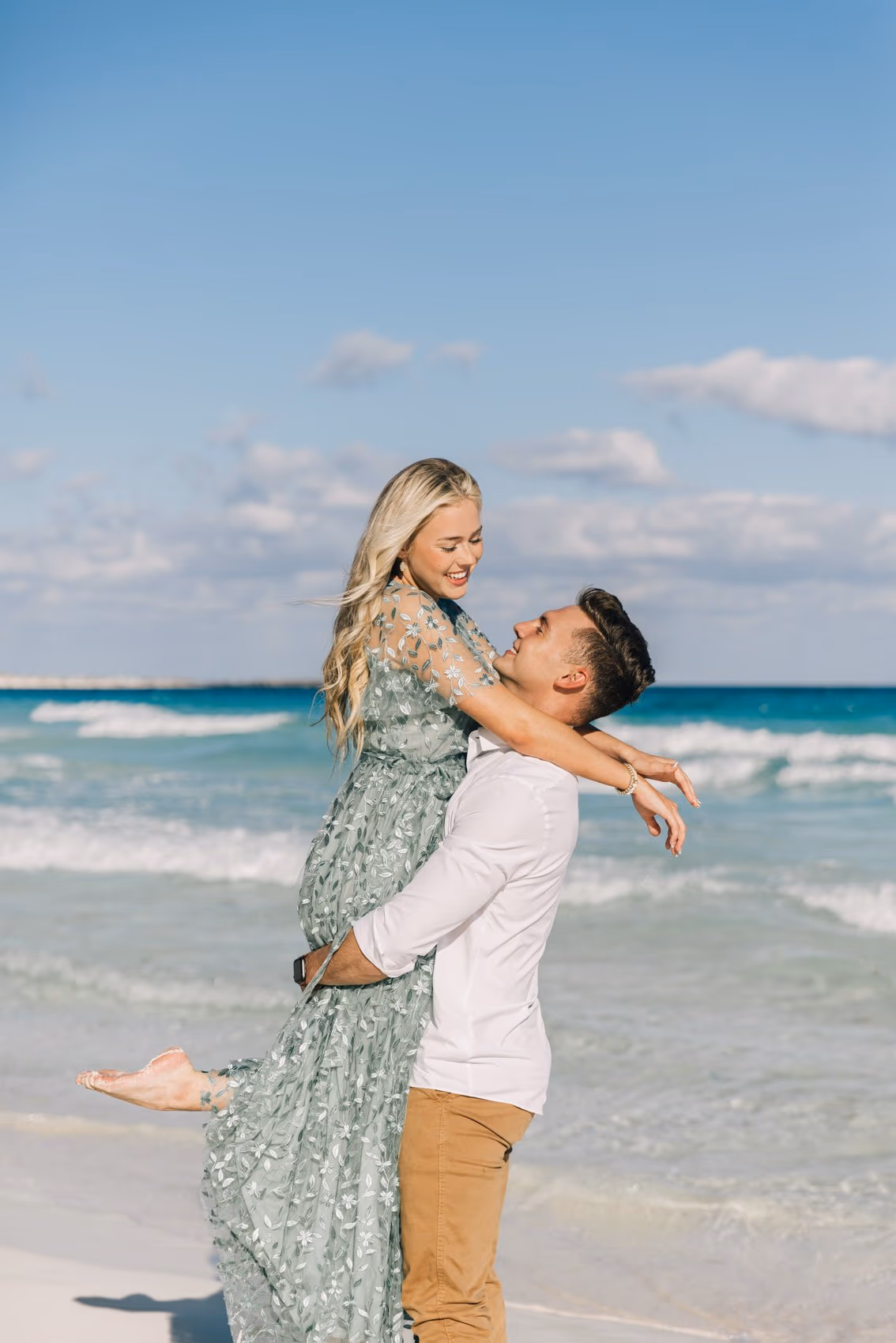 Engagement photoshoot at Le Blanc Spa Resort Cancun — photo 13