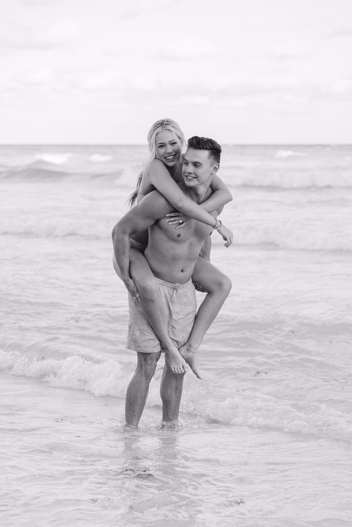 Engagement photoshoot at Le Blanc Spa Resort Cancun — photo 26