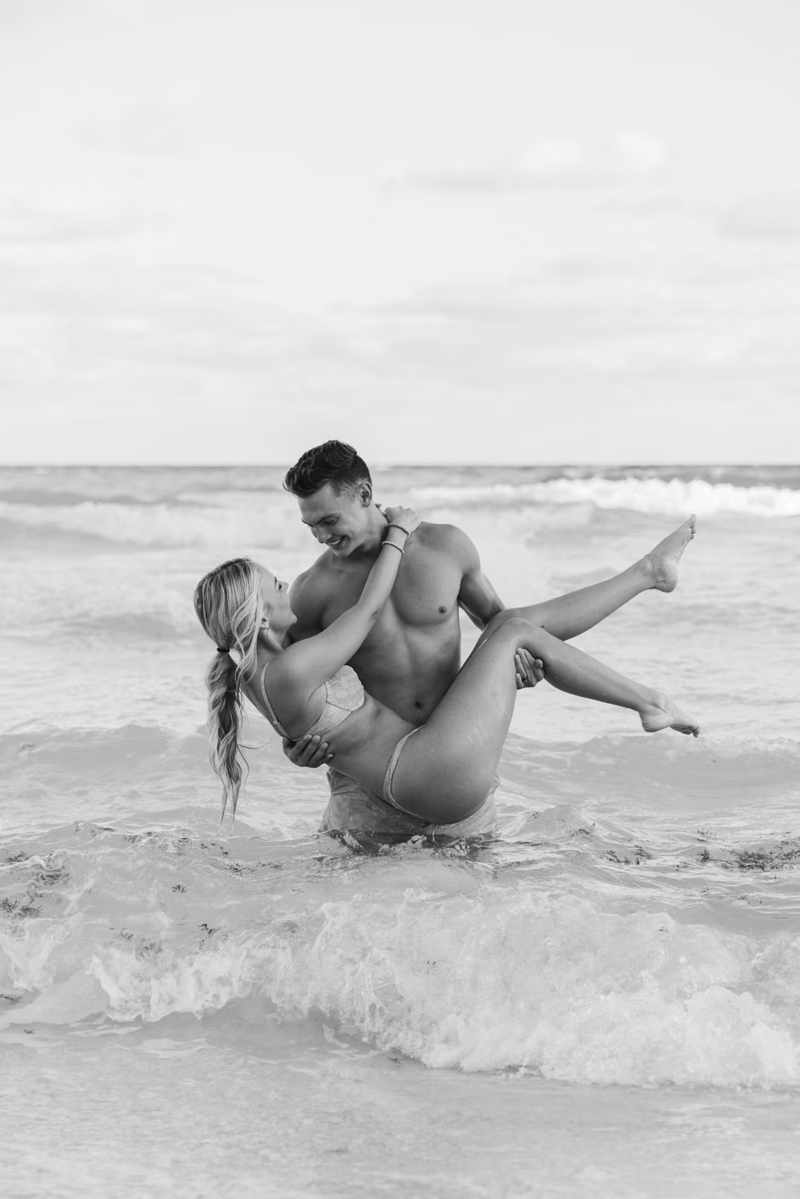 Engagement photoshoot at Le Blanc Spa Resort Cancun — photo 28