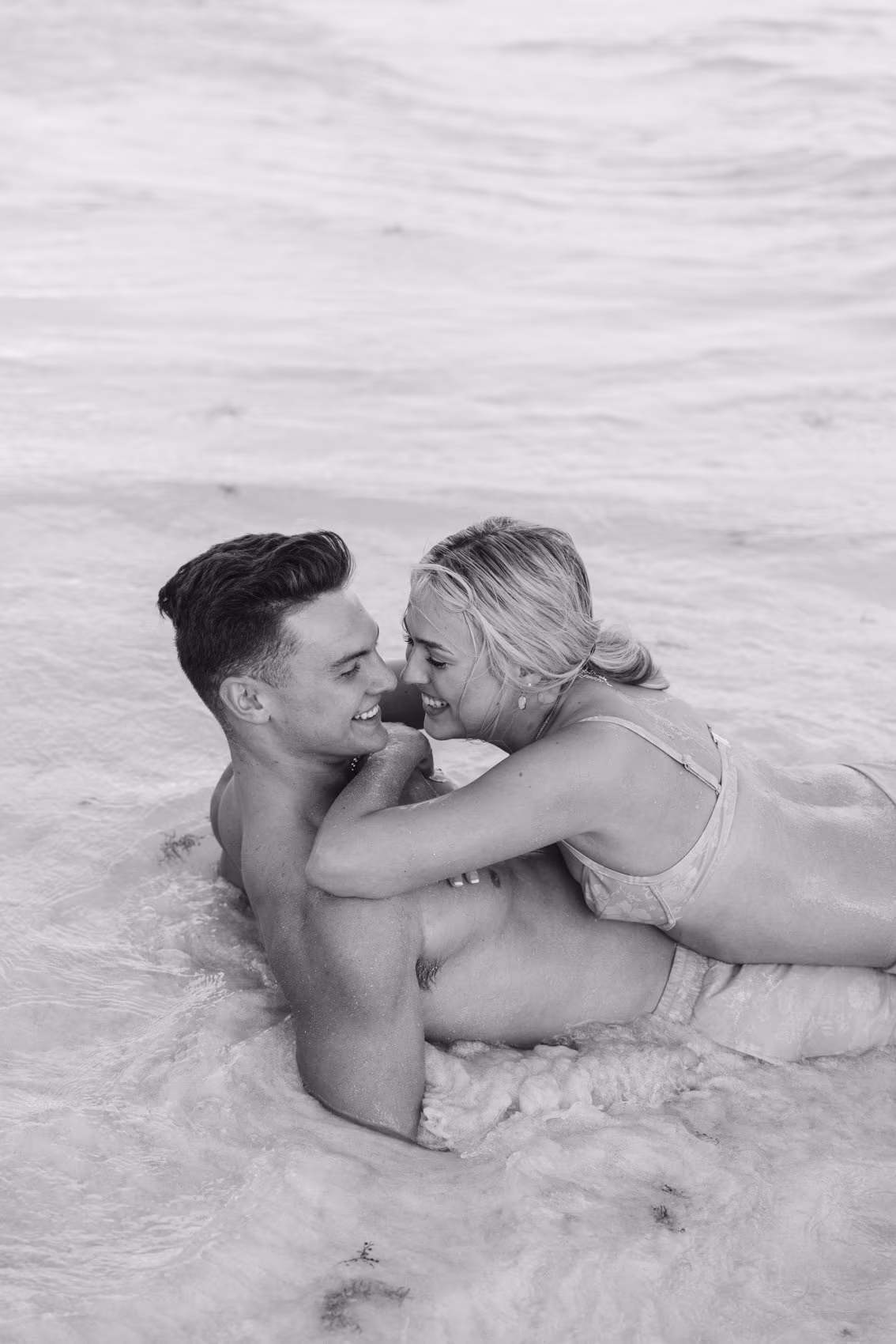 Engagement photoshoot at Le Blanc Spa Resort Cancun — photo 31