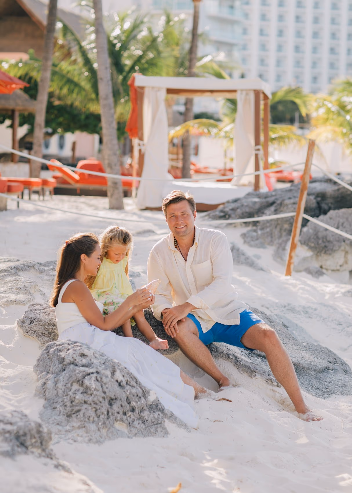 Family photoshoot in Grand Fiesta Americana Coral Beach Cancun — photo 21