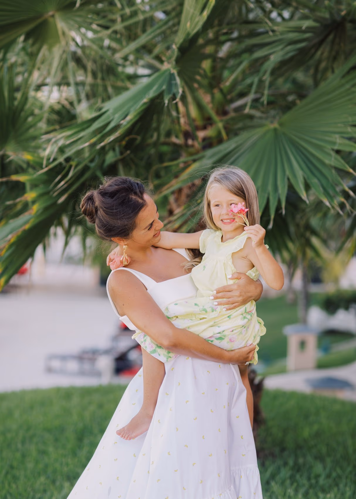 Family photoshoot in Grand Fiesta Americana Coral Beach Cancun — photo 23