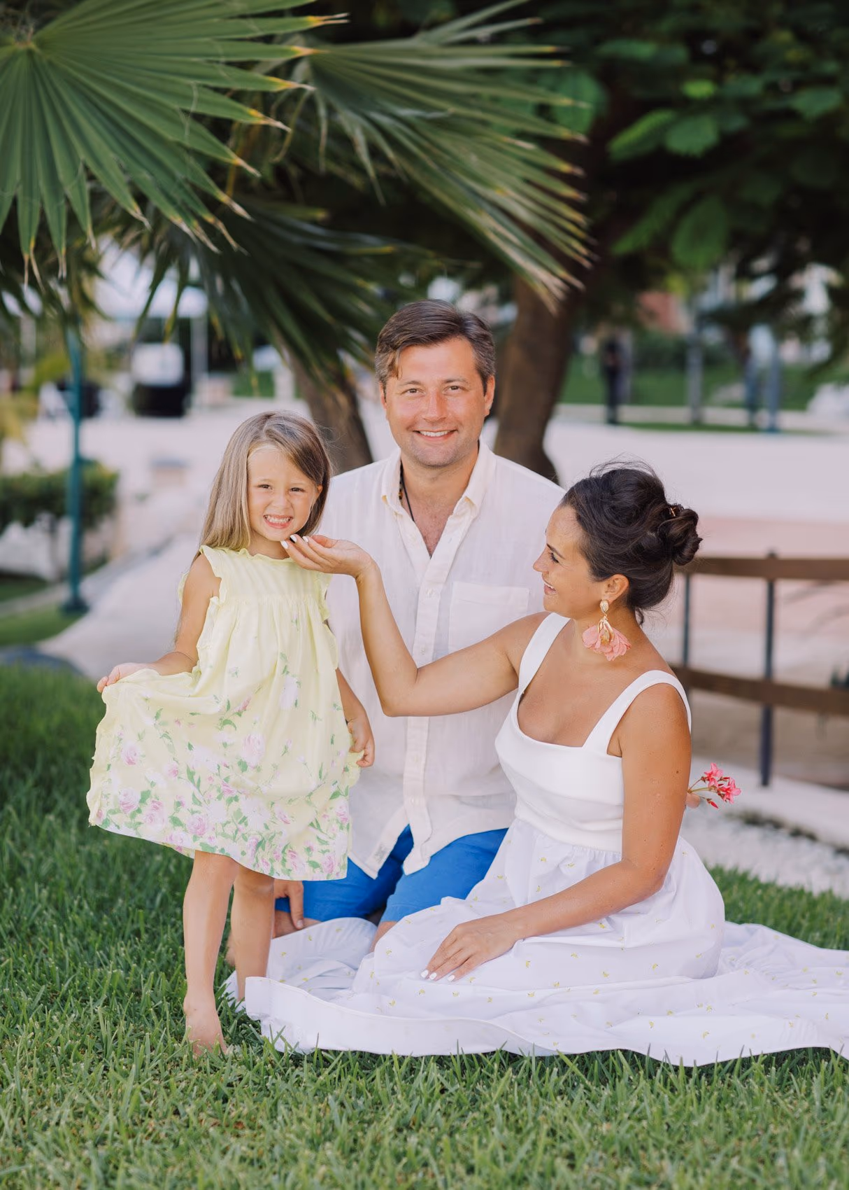 Family photoshoot in Grand Fiesta Americana Coral Beach Cancun — photo 24