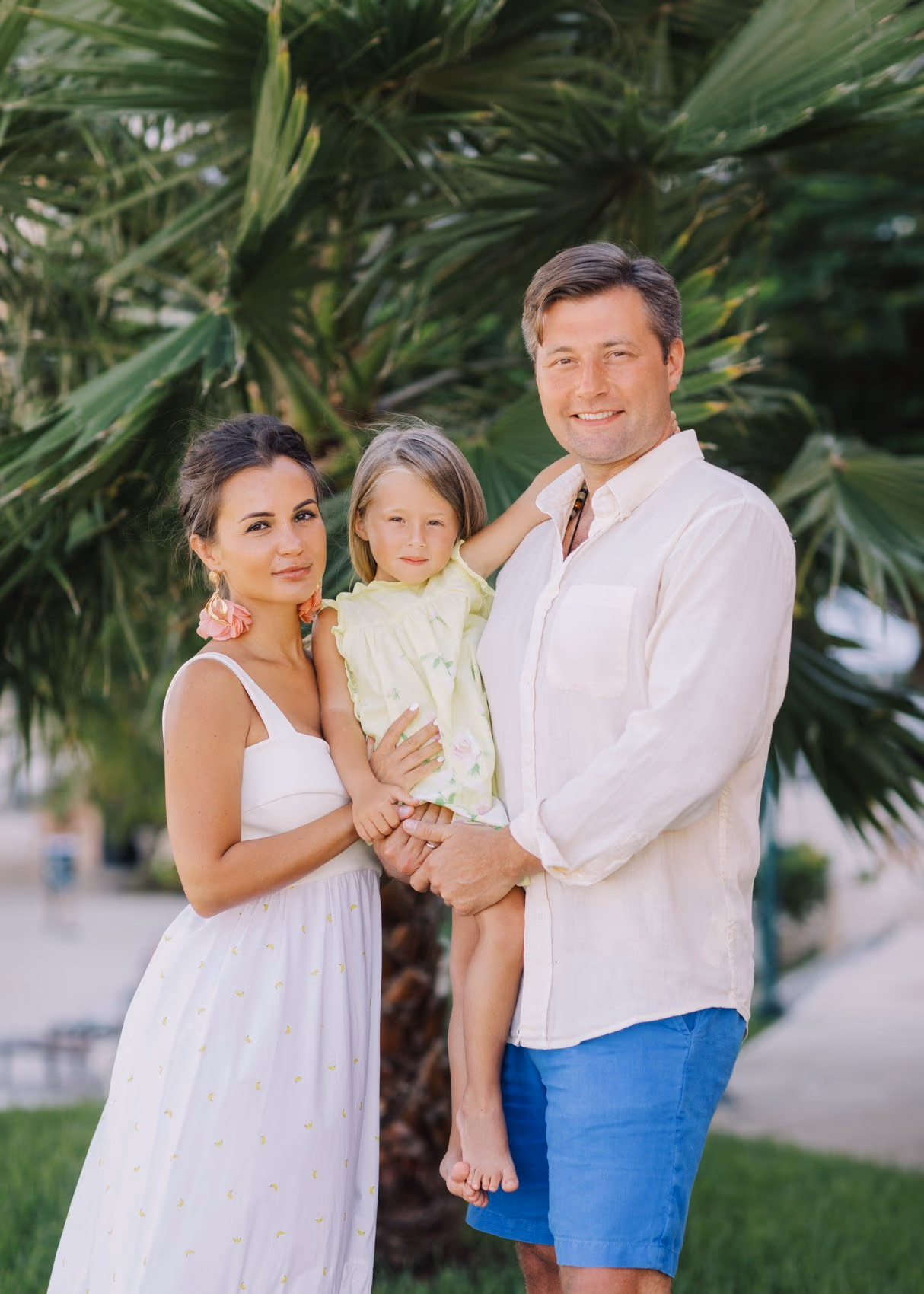 Family photoshoot in Grand Fiesta Americana Coral Beach Cancun — photo 26