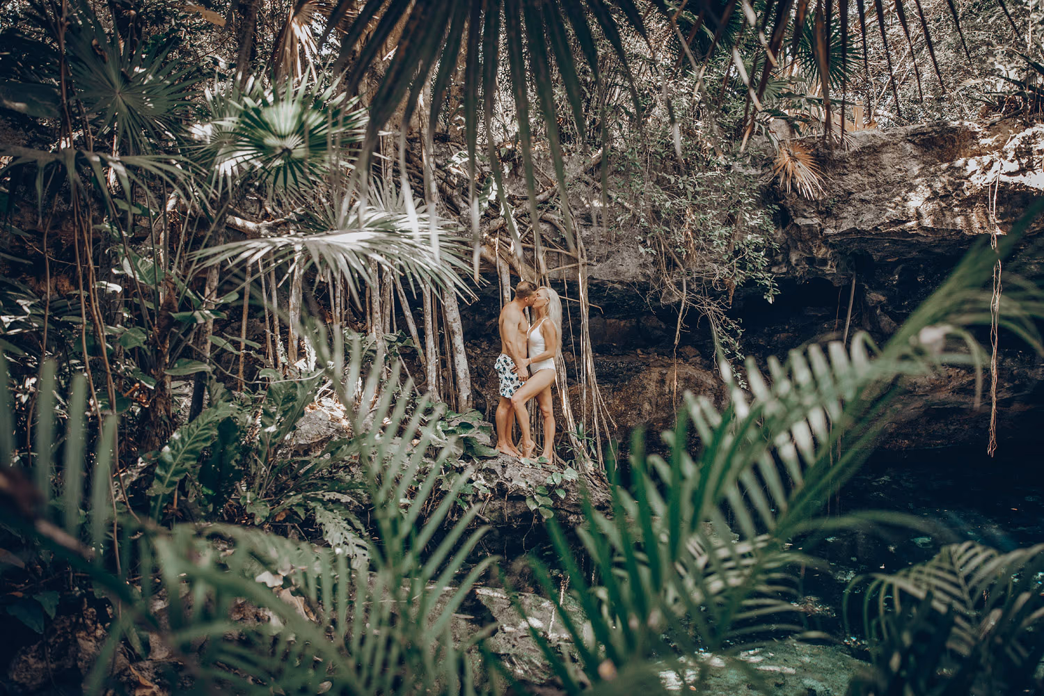 Love story session in a cenote, Tulum — photo 1