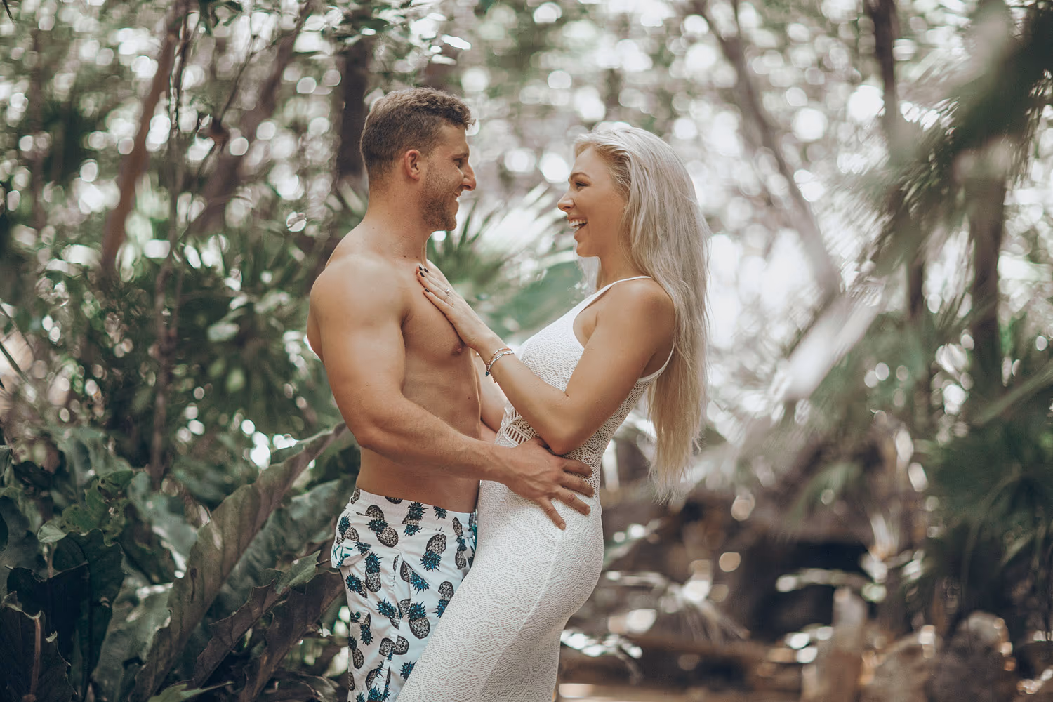 Love story session in a cenote, Tulum — photo 7