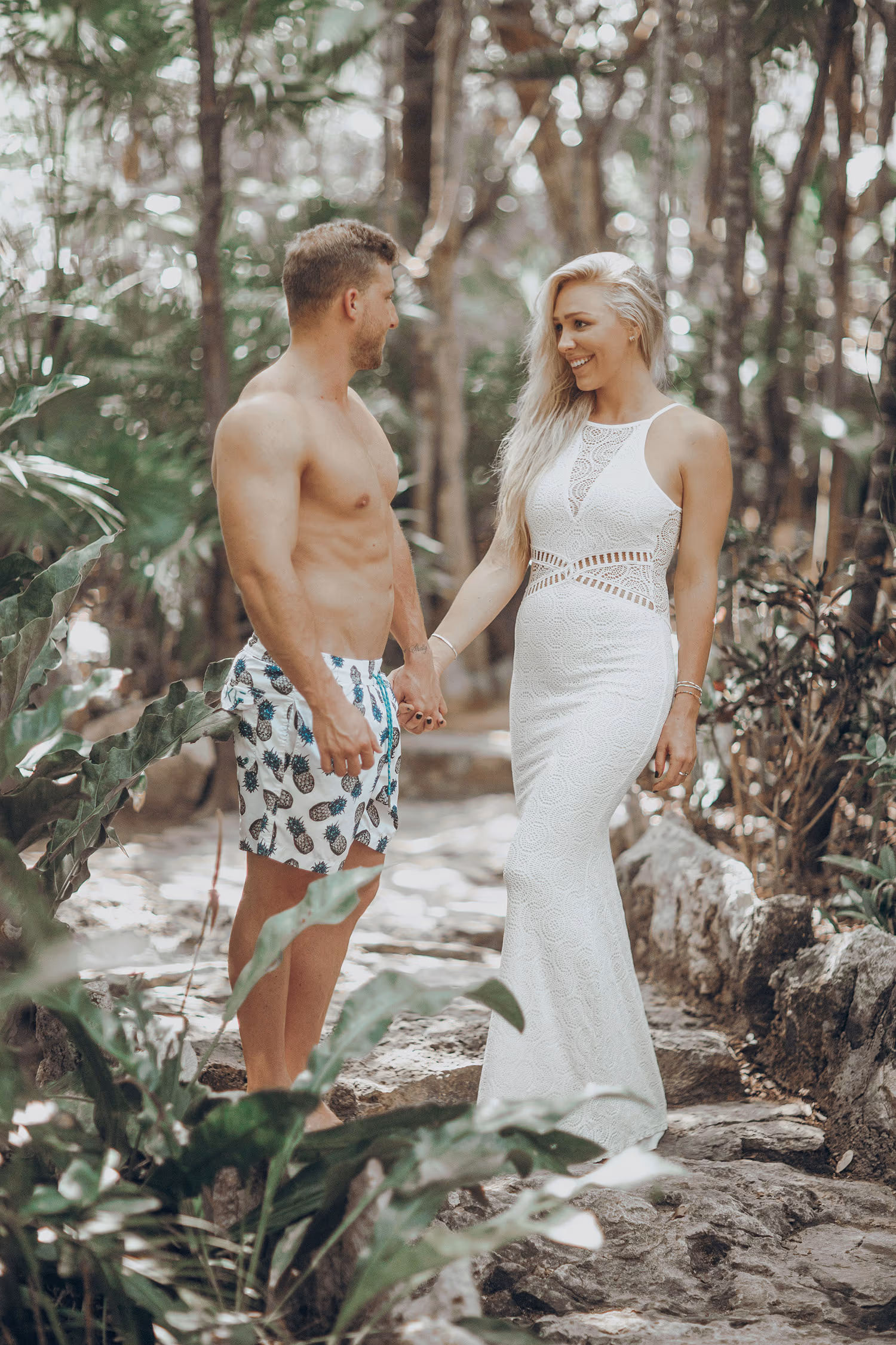 Love story session in a cenote, Tulum — photo 8
