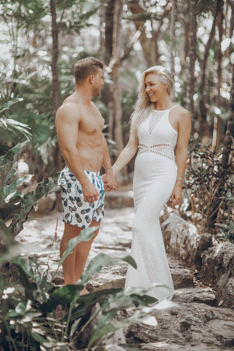 Love story session in a cenote, Tulum