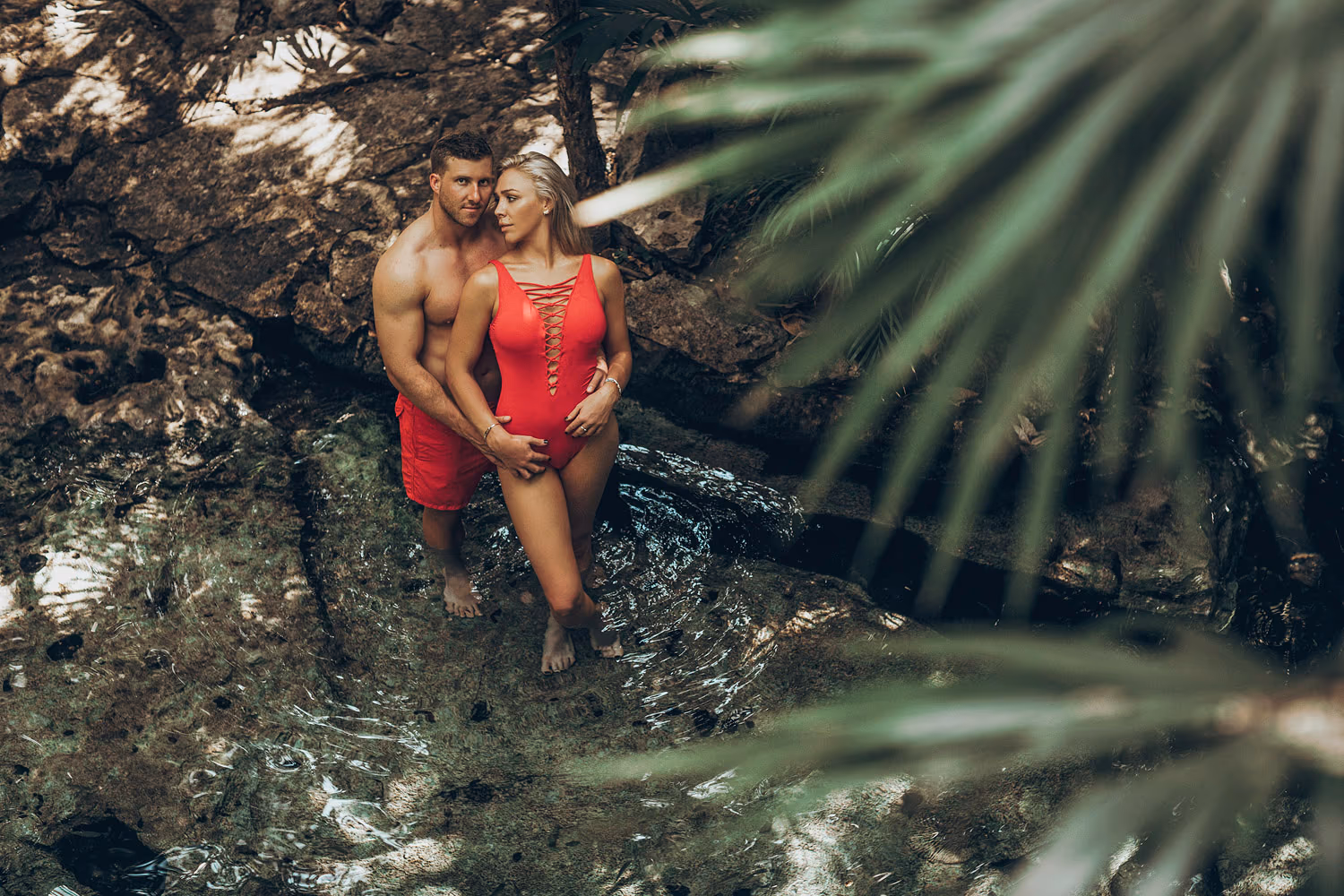 Love story session in a cenote, Tulum — photo 12