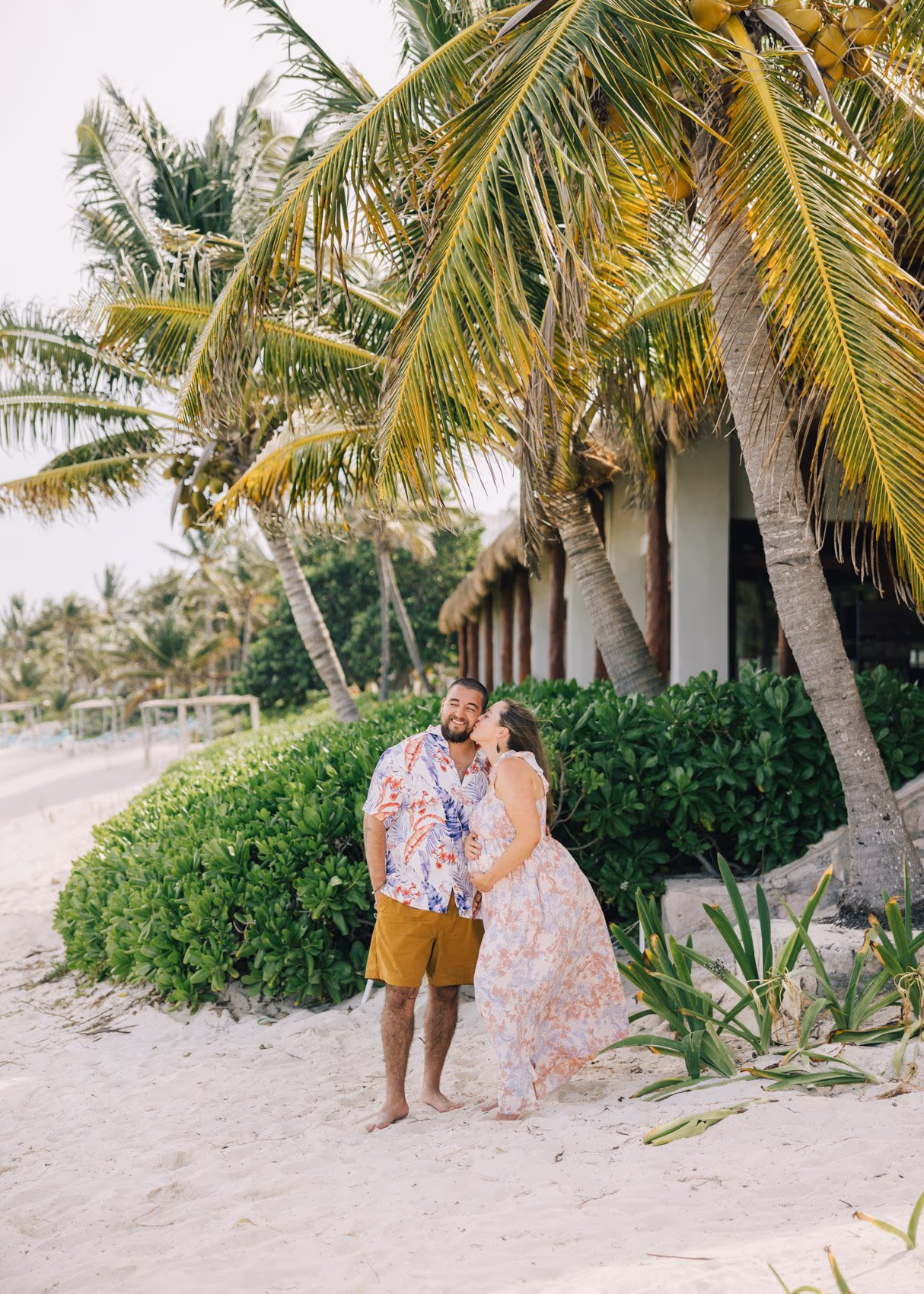 Maternity photoshoot in Secrets Akumal Riviera Maya — photo 5