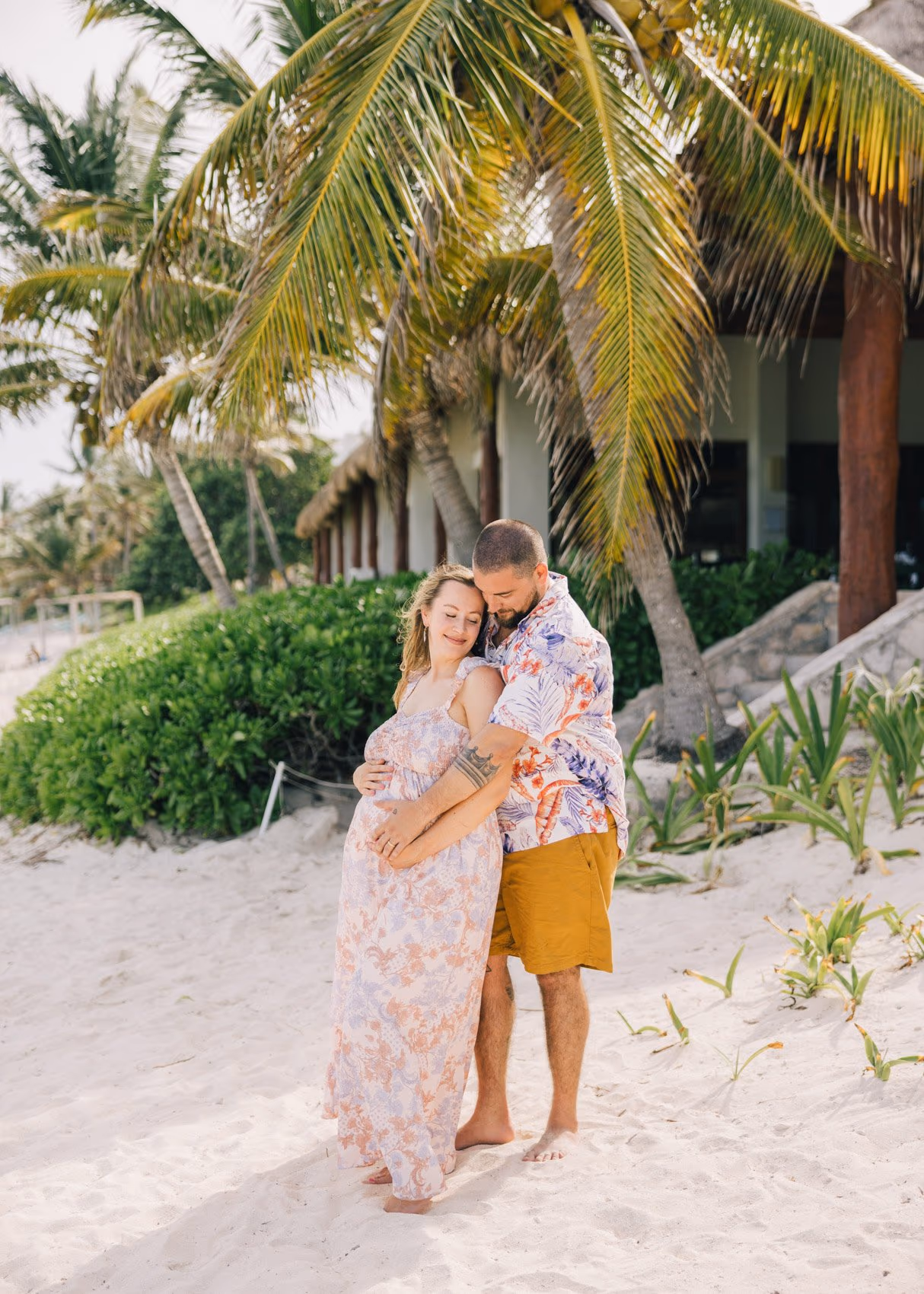 Maternity photoshoot in Secrets Akumal Riviera Maya — photo 6