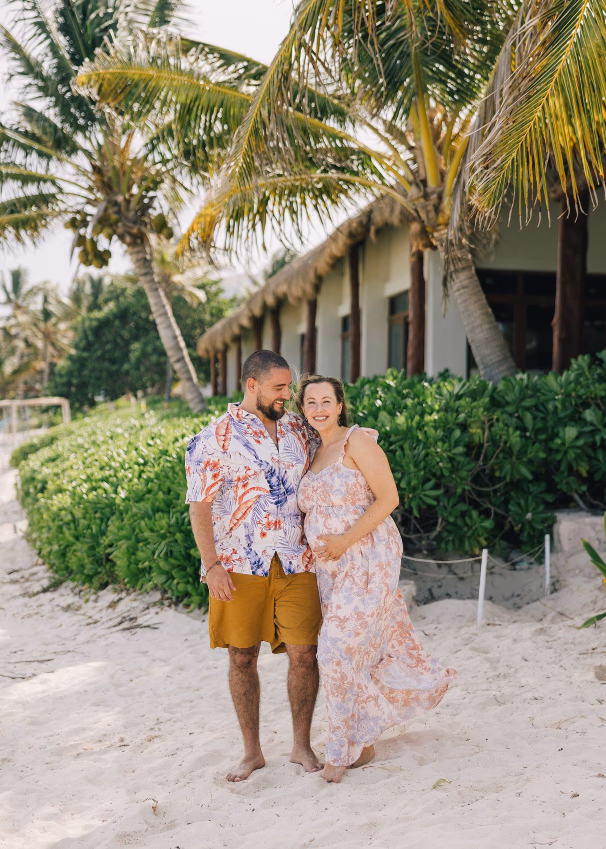 Maternity photoshoot in Secrets Akumal Riviera Maya — photo 8