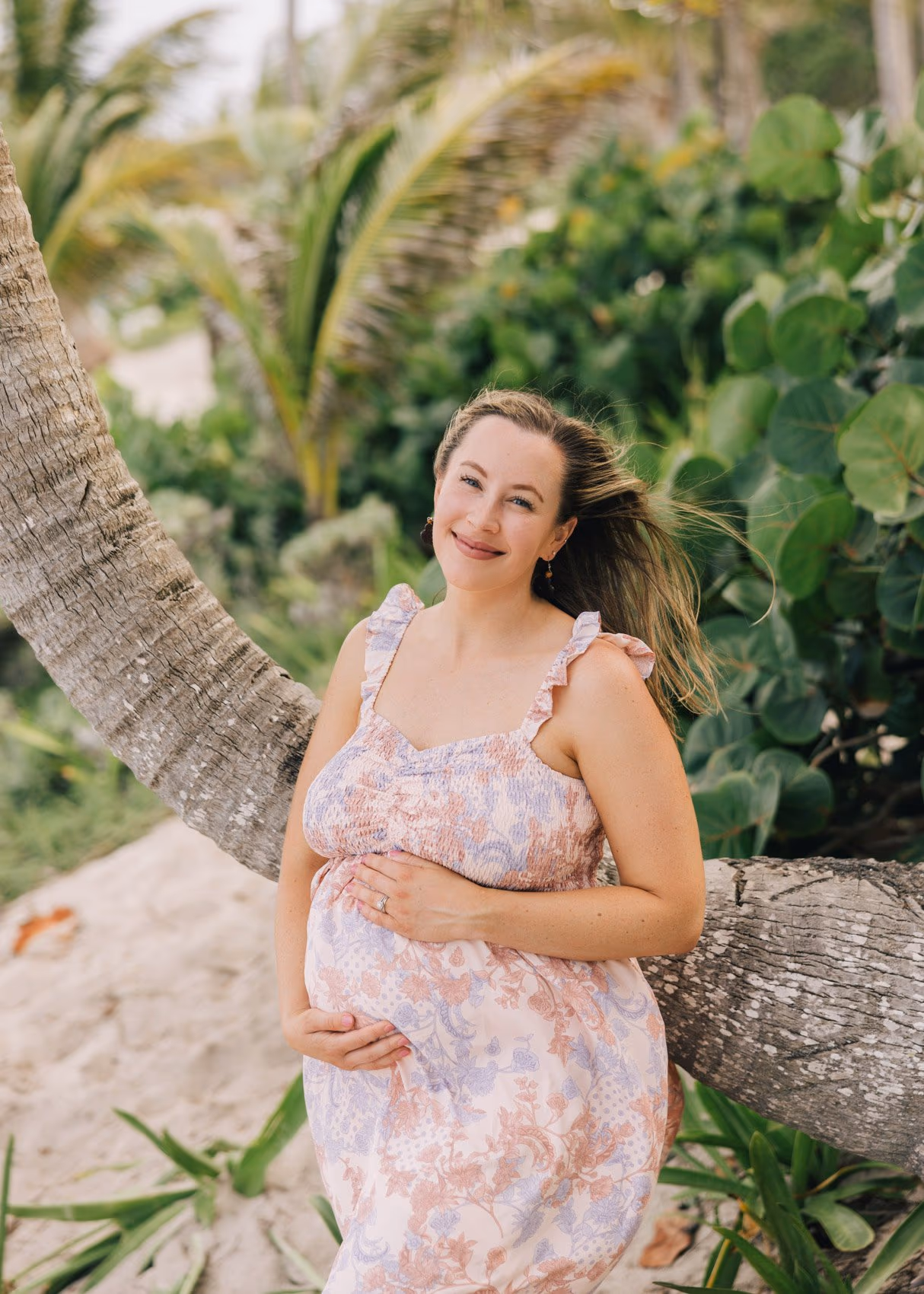 Maternity photoshoot in Secrets Akumal Riviera Maya — photo 20