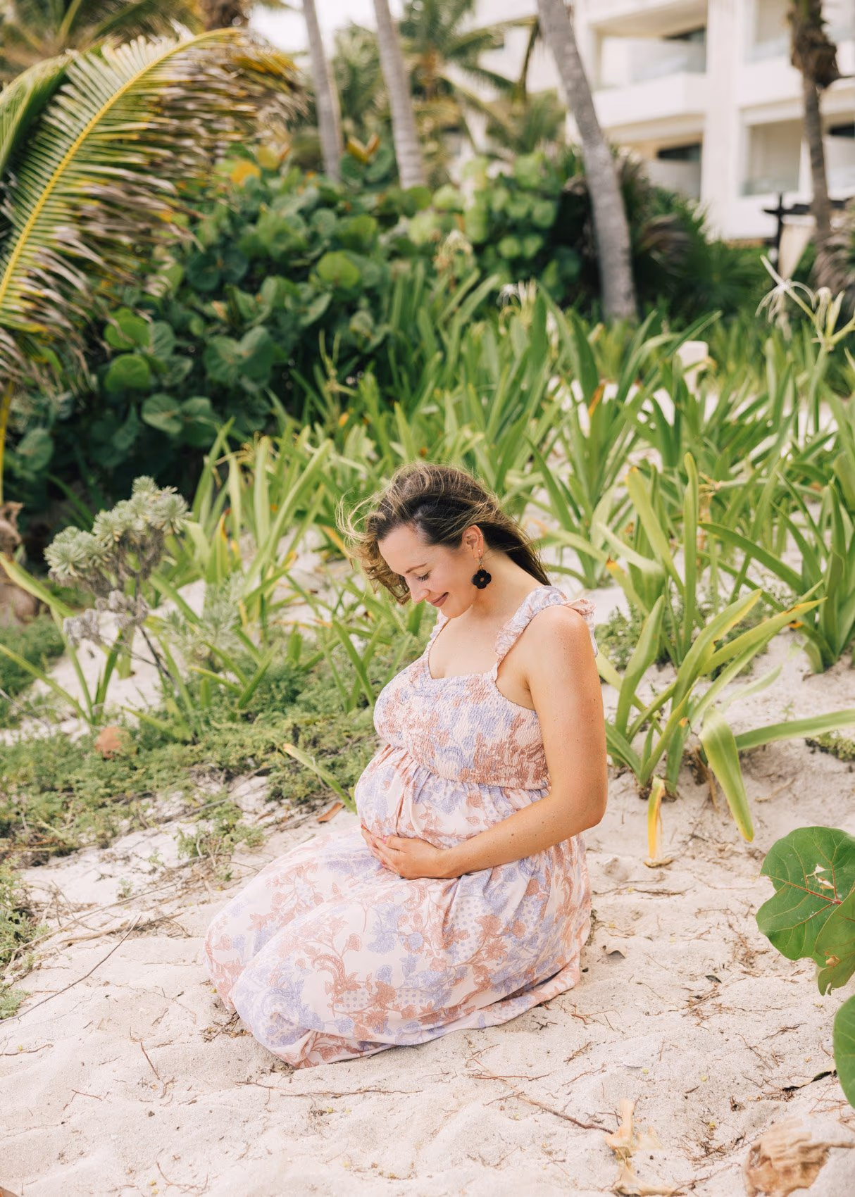 Maternity photoshoot in Secrets Akumal Riviera Maya — photo 22