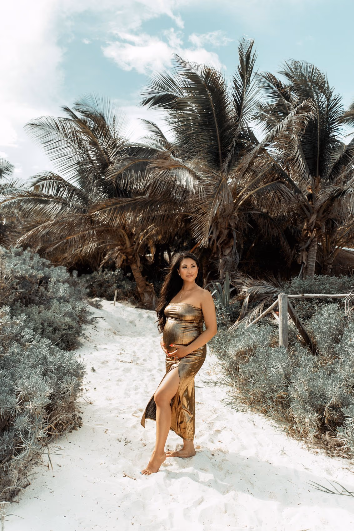 Maternity Photoshoot in The Beach Tulum Hotel — photo 6
