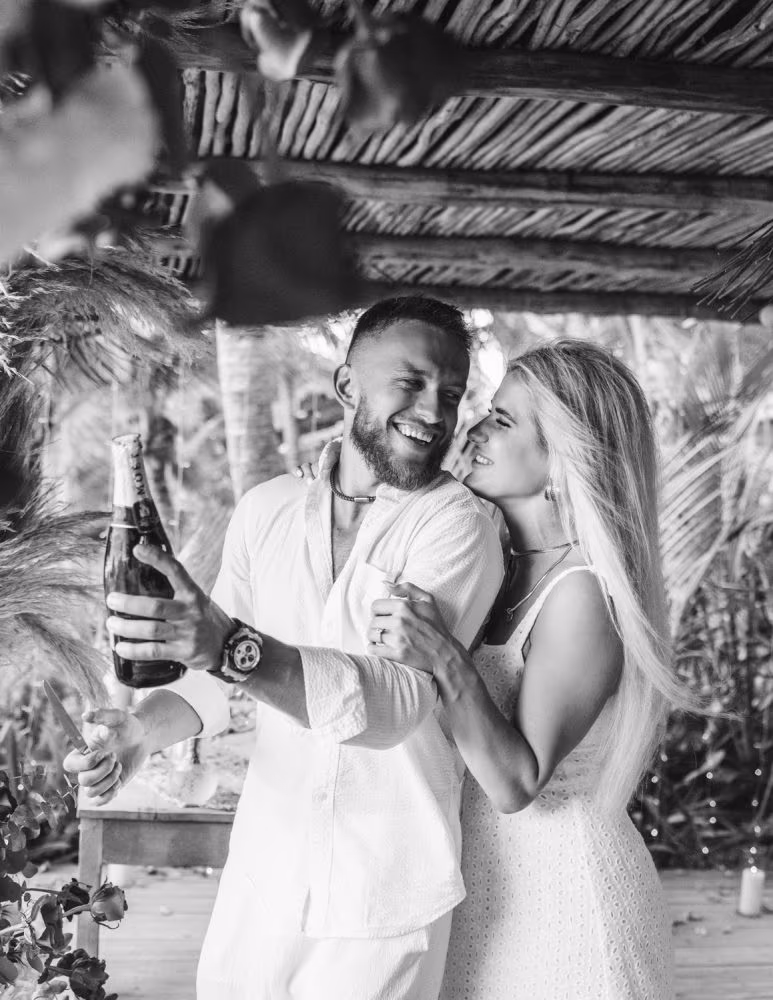 Proposal and engagement session in Tulum — photo 7