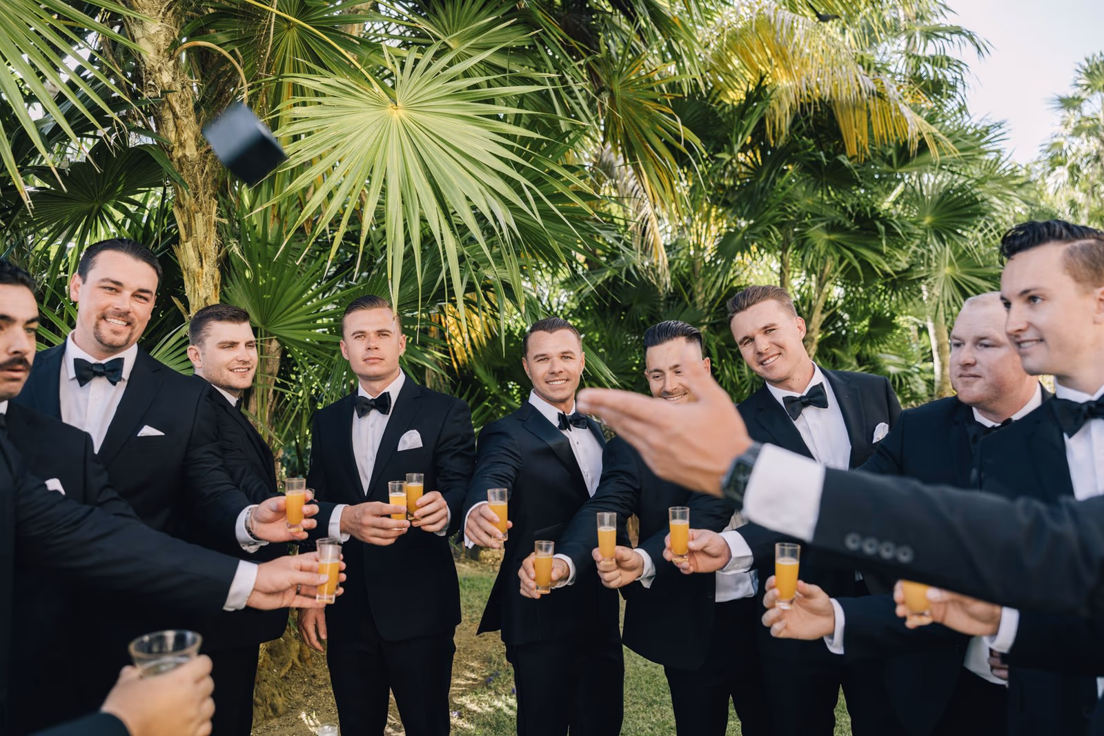 Beach Wedding in Dreams Riviera Cancun Resort & Spa — photo 8