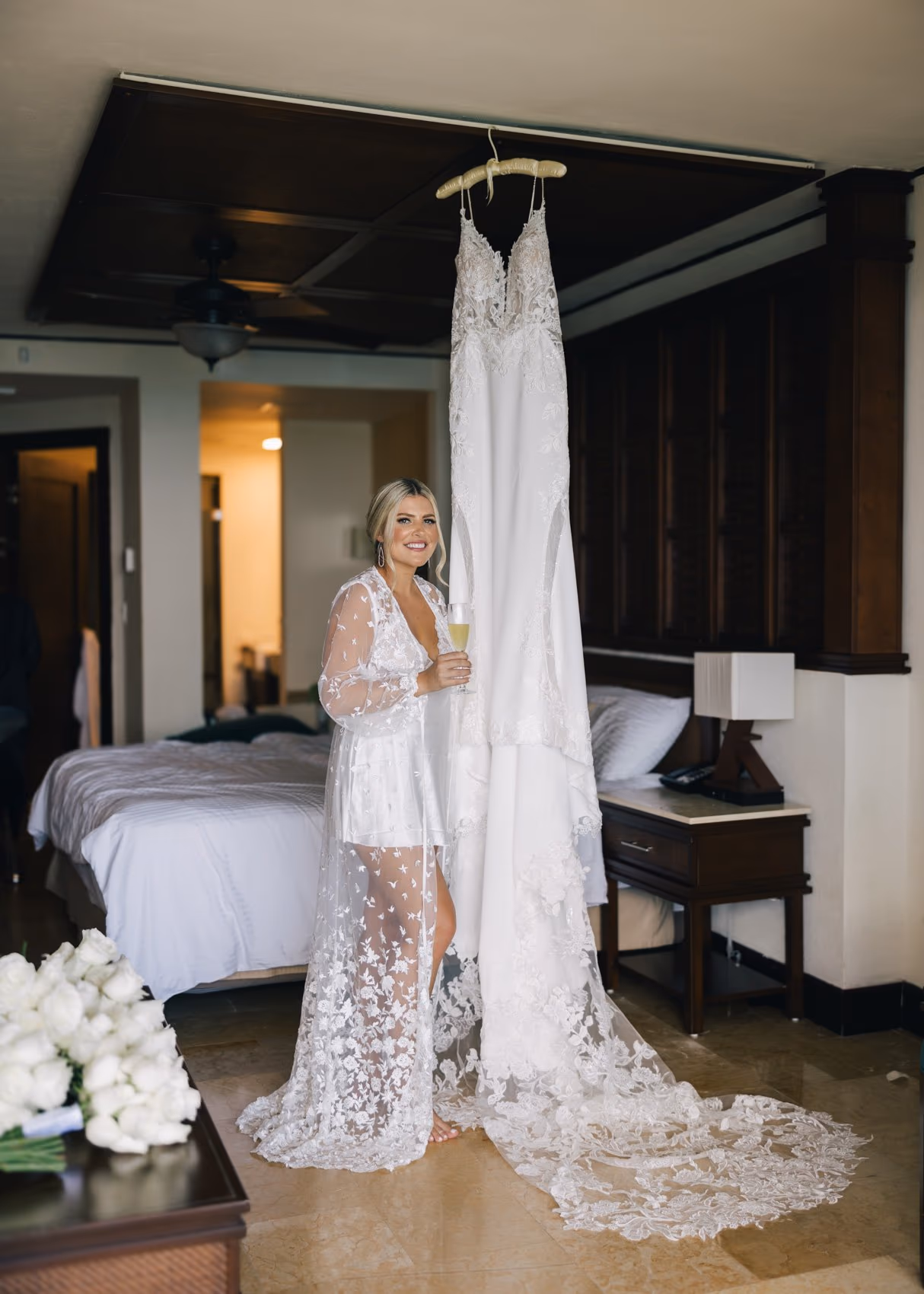 Beach Wedding in Dreams Riviera Cancun Resort & Spa — photo 16