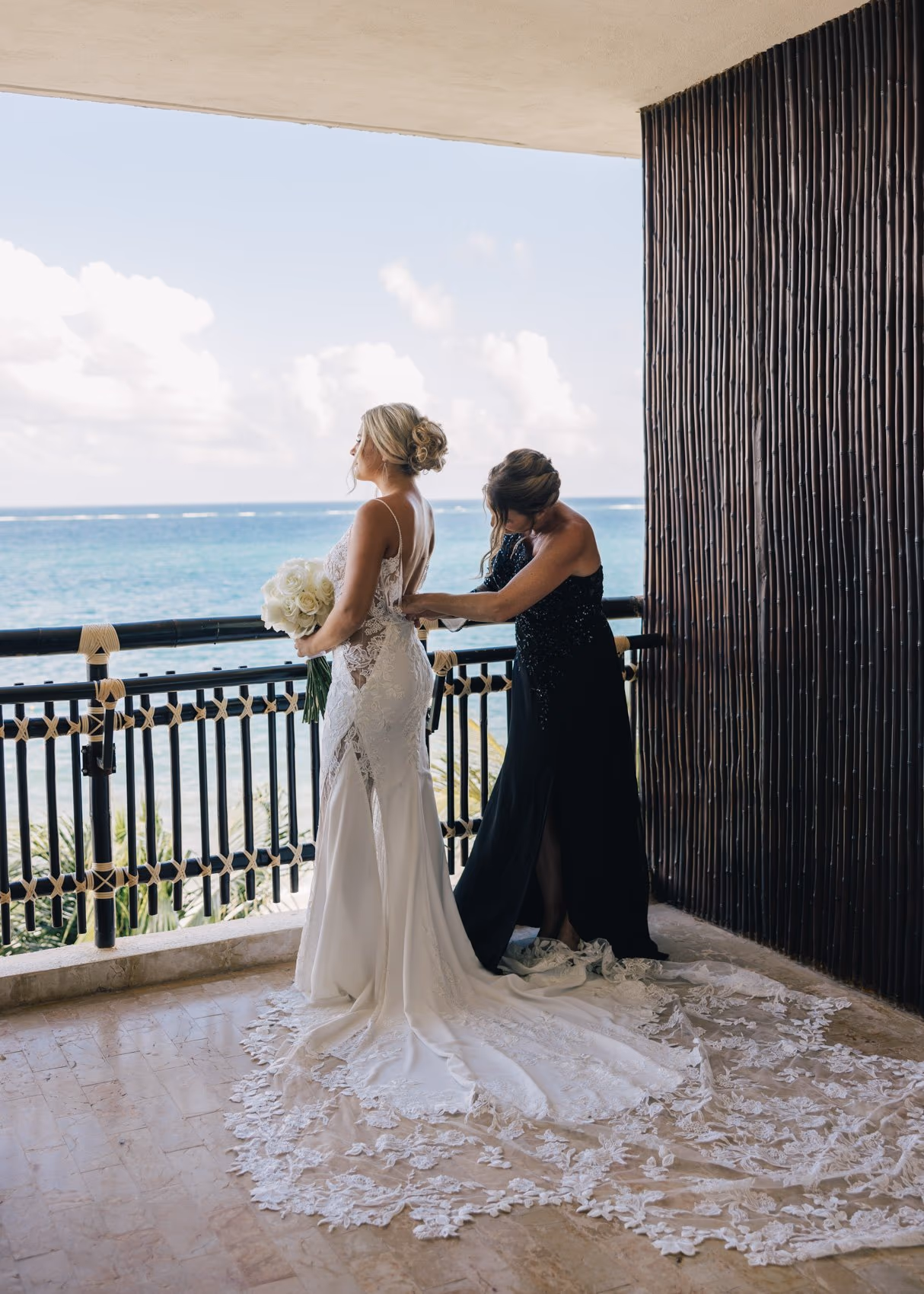 Beach Wedding in Dreams Riviera Cancun Resort & Spa — photo 24