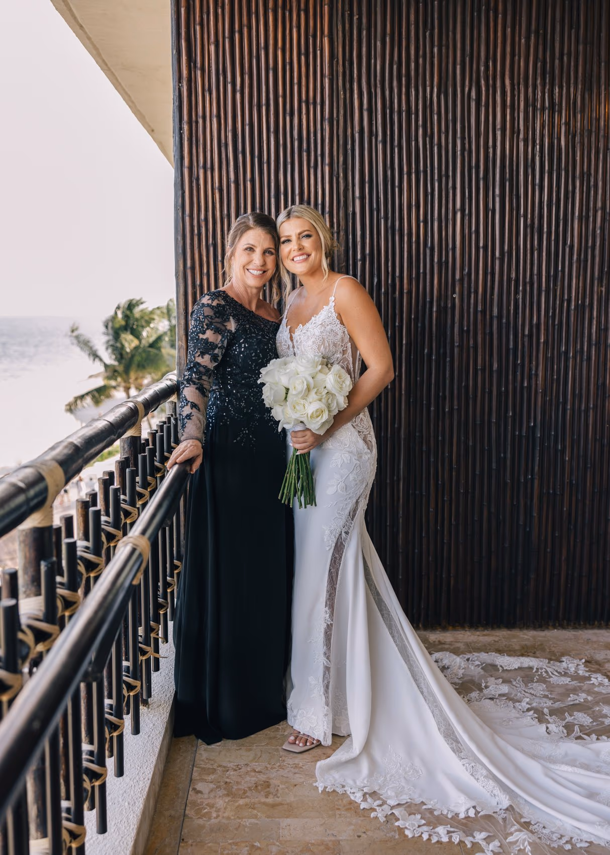 Beach Wedding in Dreams Riviera Cancun Resort & Spa — photo 25