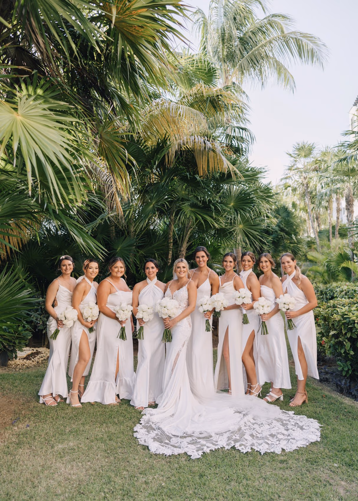 Beach Wedding in Dreams Riviera Cancun Resort & Spa — photo 31