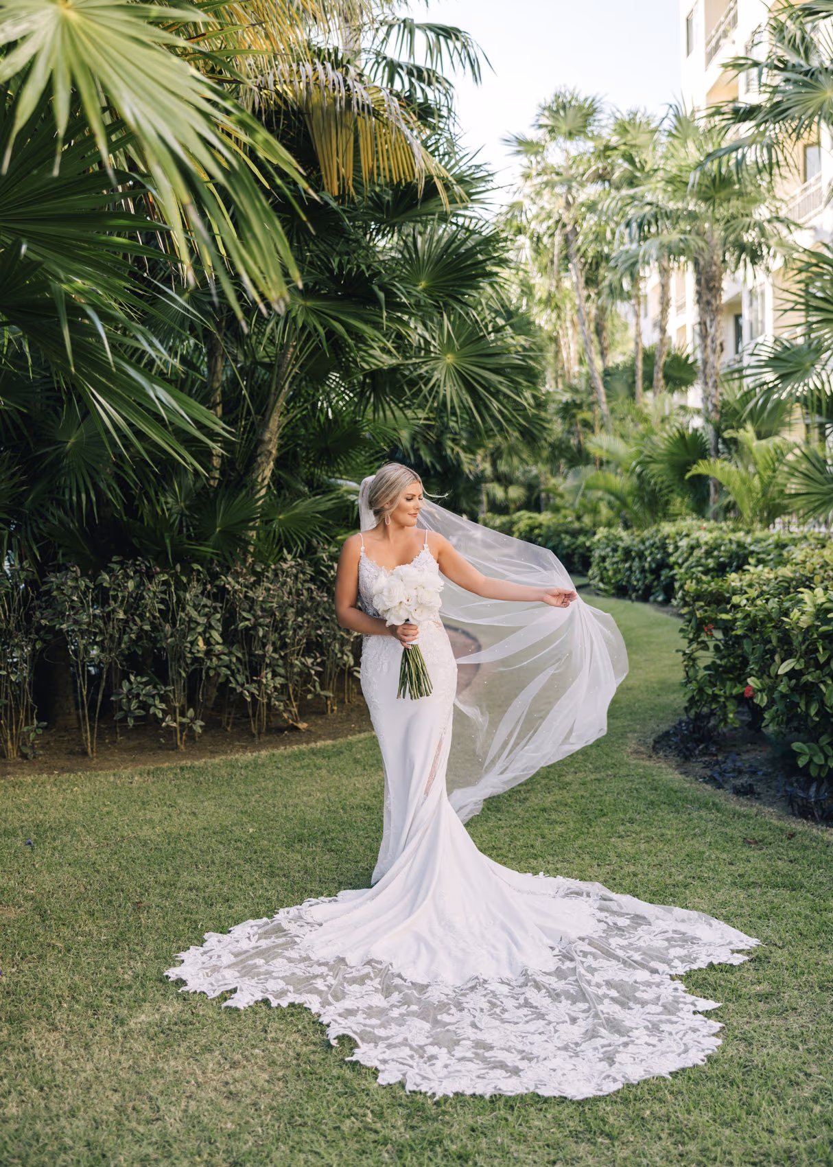 Beach Wedding in Dreams Riviera Cancun Resort & Spa — photo 36
