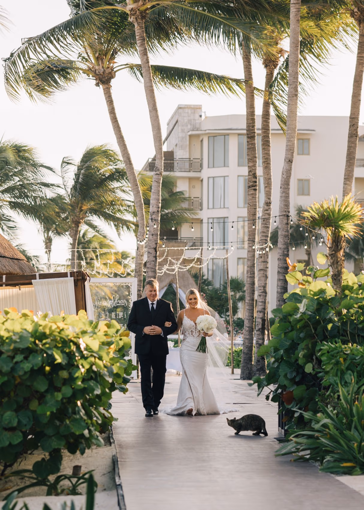 Beach Wedding in Dreams Riviera Cancun Resort & Spa — photo 40