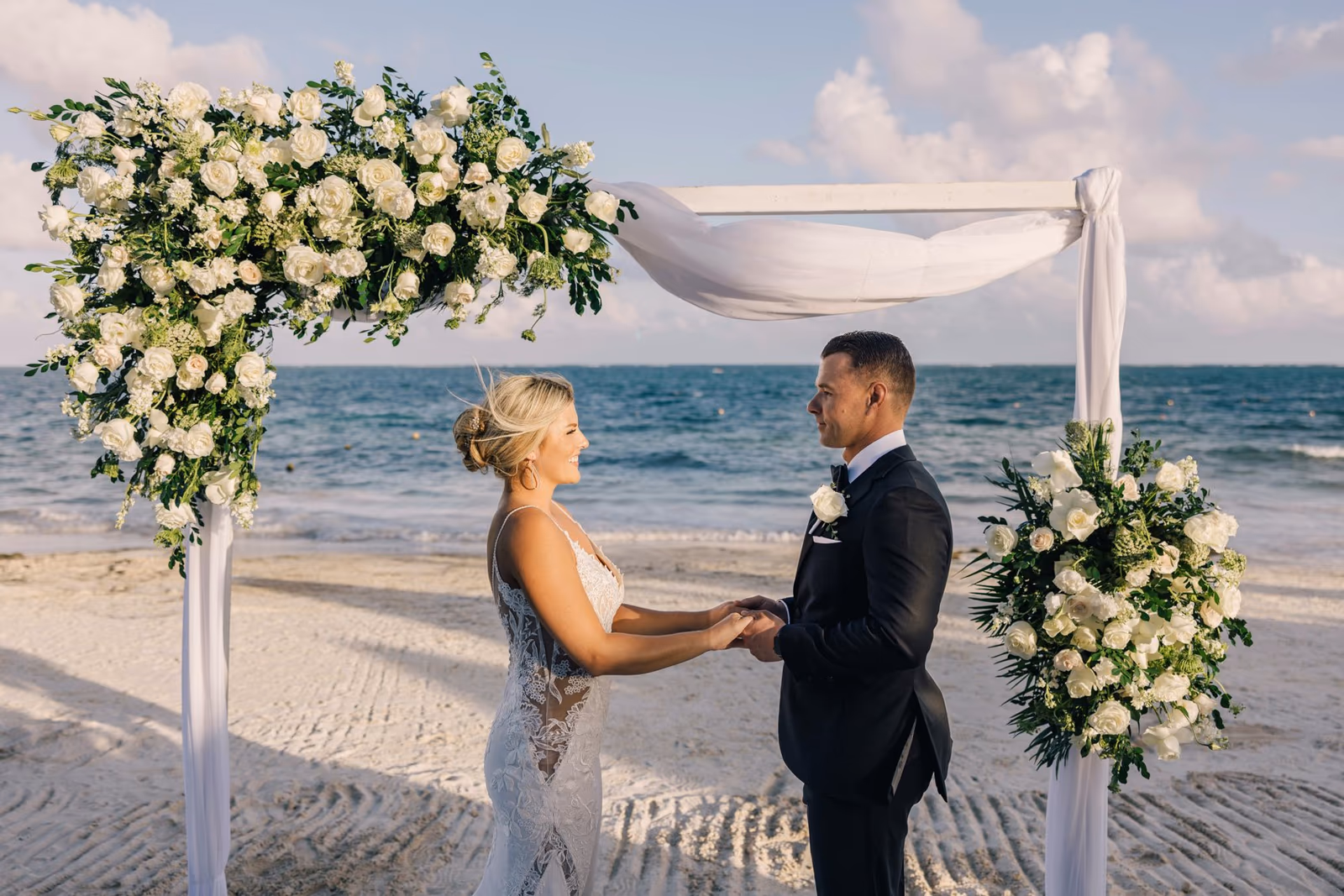 Beach Wedding in Dreams Riviera Cancun Resort & Spa — photo 46