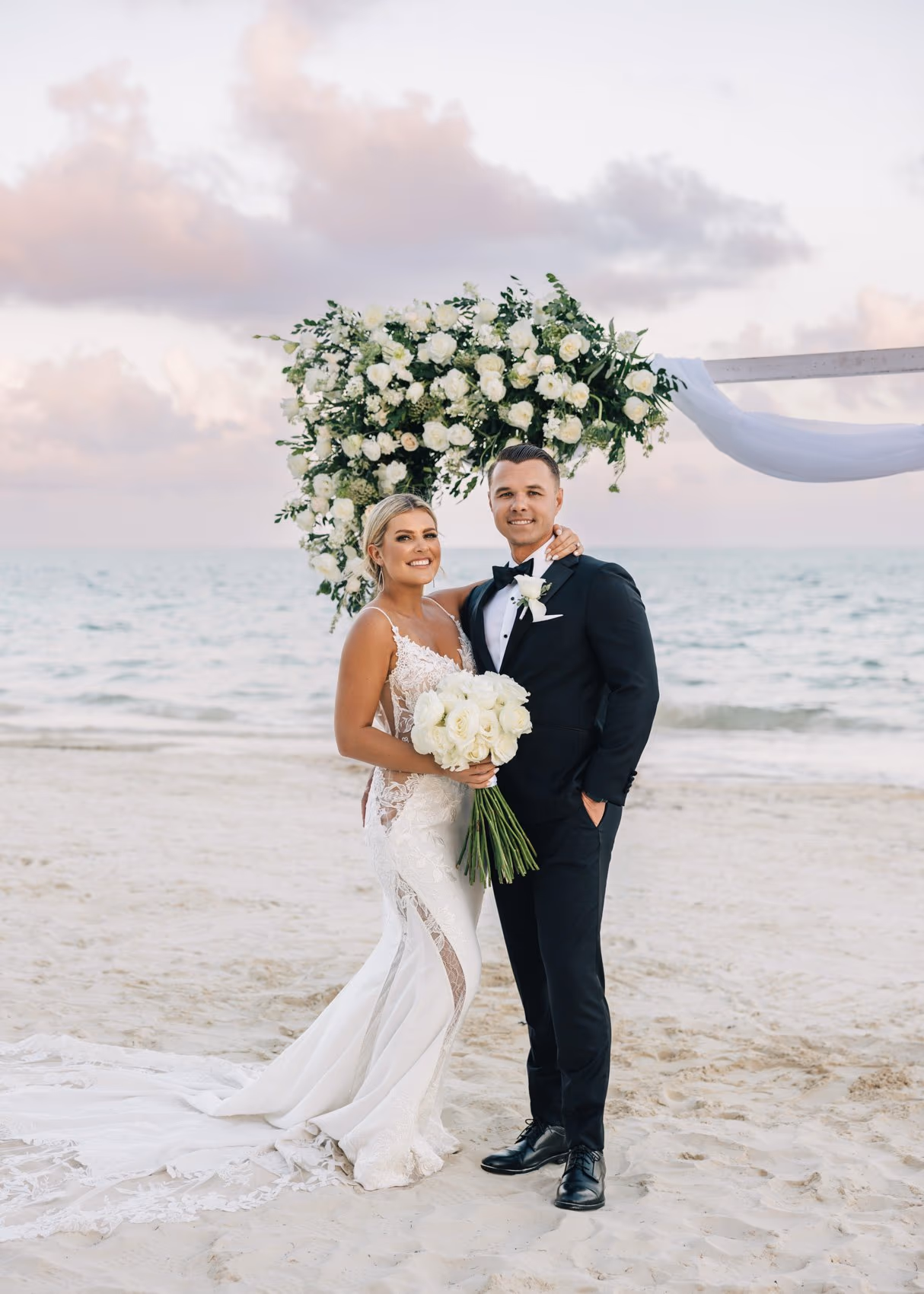 Beach Wedding in Dreams Riviera Cancun Resort & Spa — photo 63