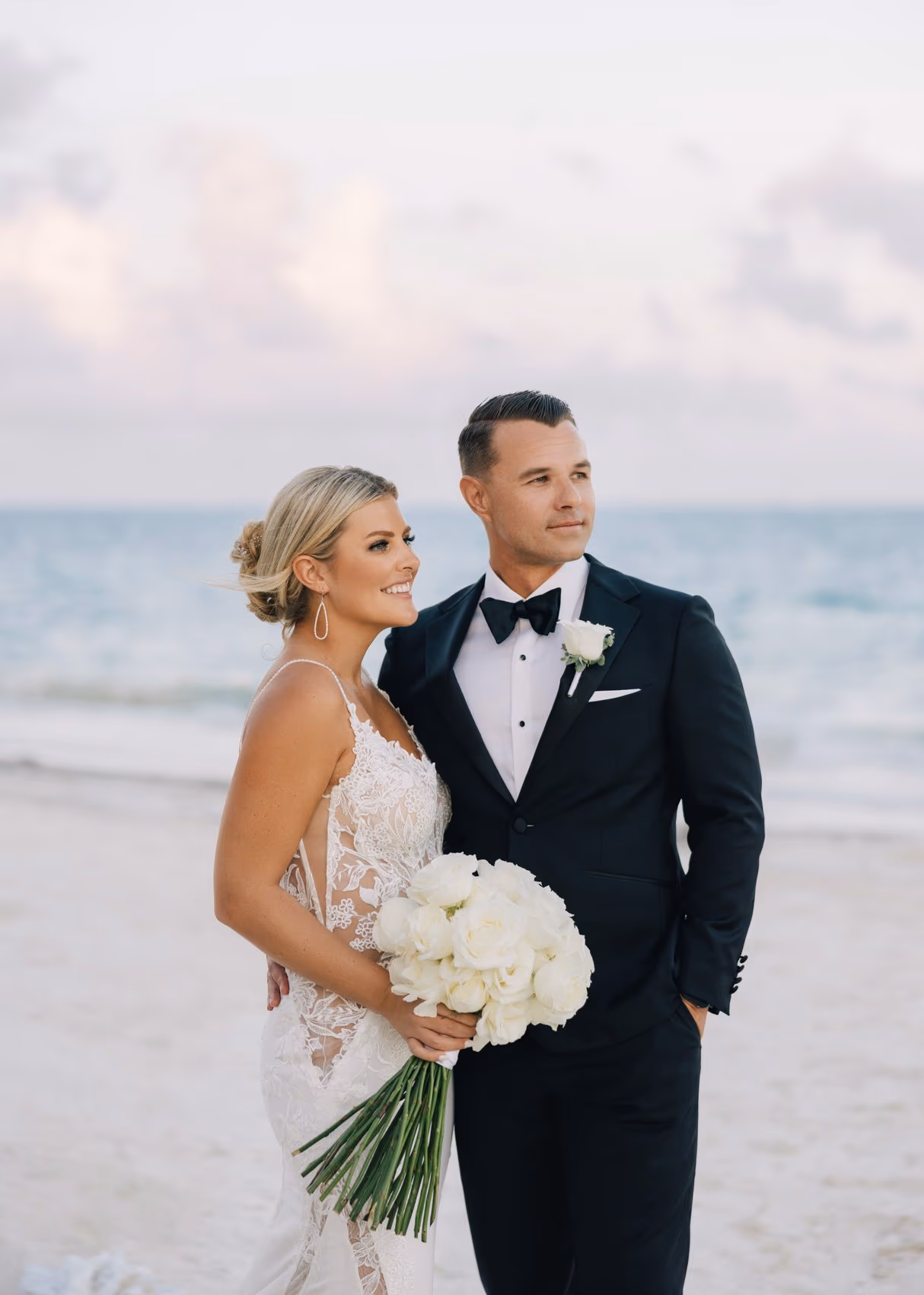 Beach Wedding in Dreams Riviera Cancun Resort & Spa — photo 65