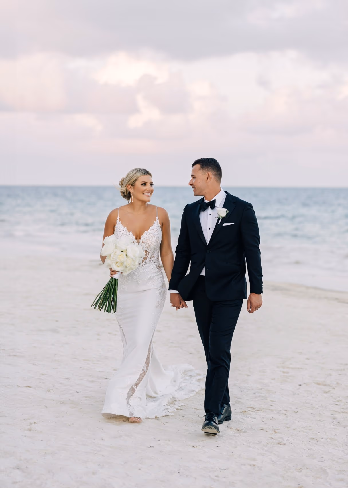 Beach Wedding in Dreams Riviera Cancun Resort & Spa — photo 67