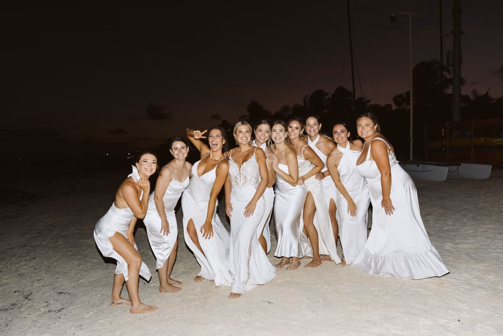 Beach Wedding in Dreams Riviera Cancun Resort & Spa — photo 84