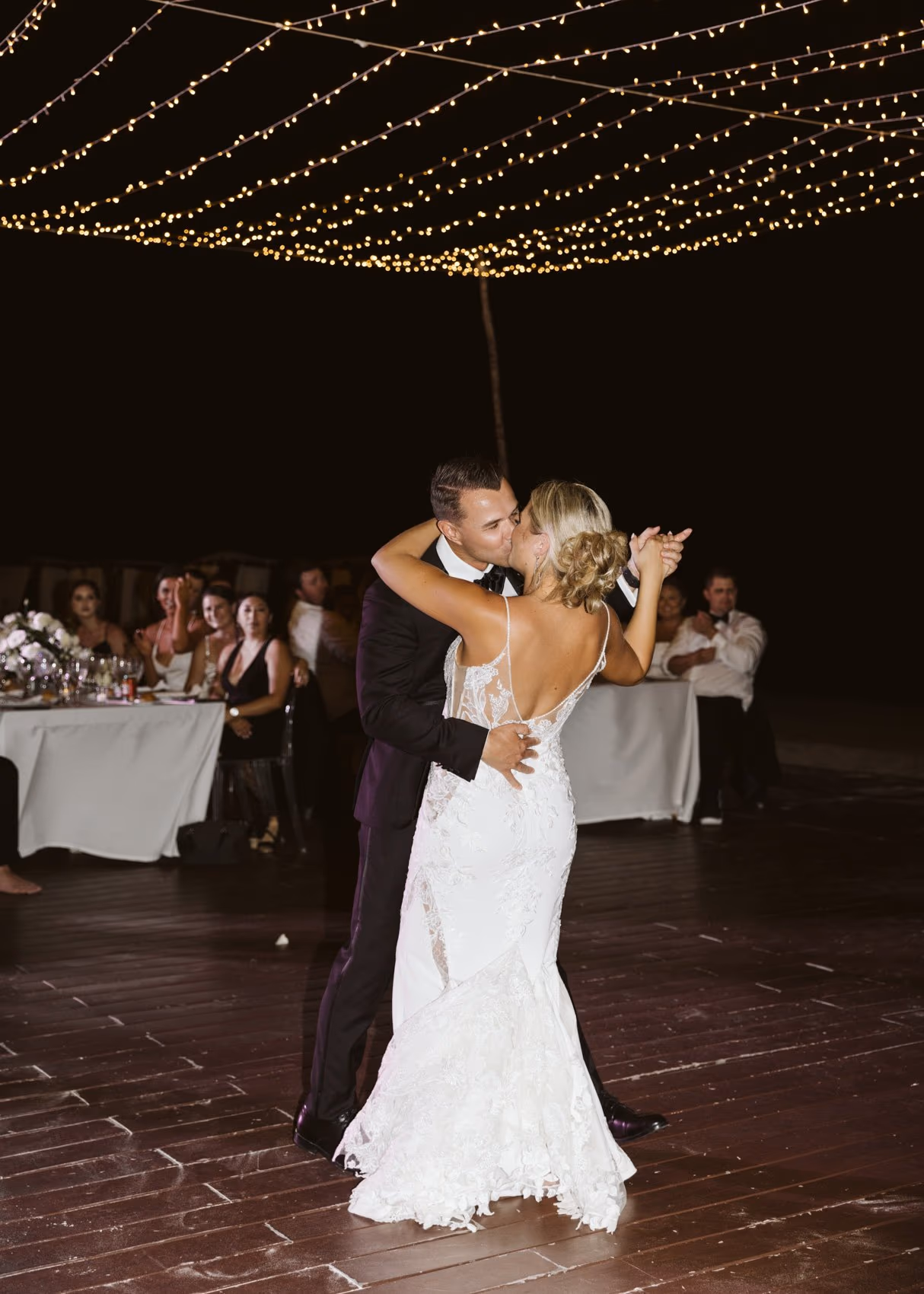 Beach Wedding in Dreams Riviera Cancun Resort & Spa — photo 90