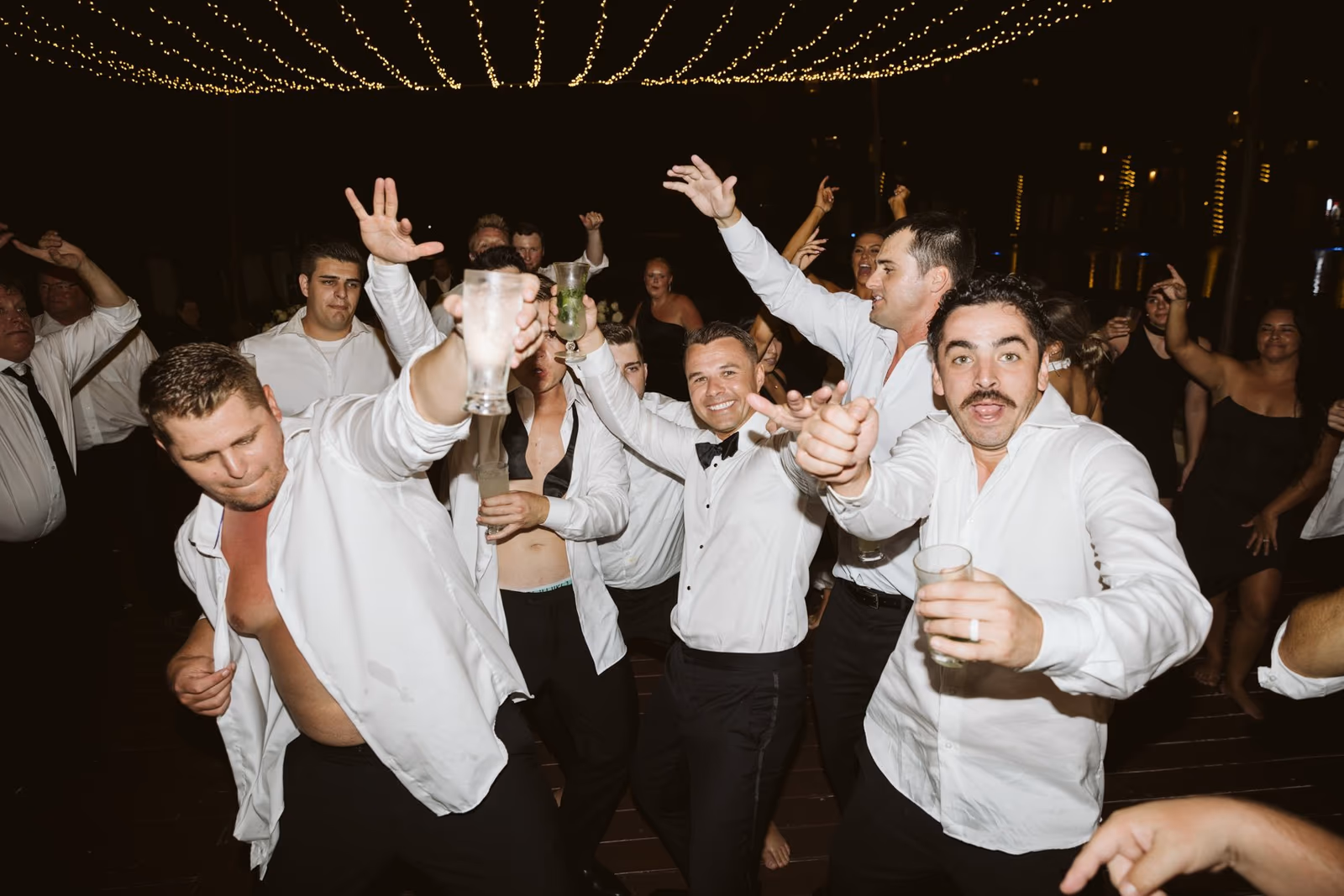 Beach Wedding in Dreams Riviera Cancun Resort & Spa — photo 94