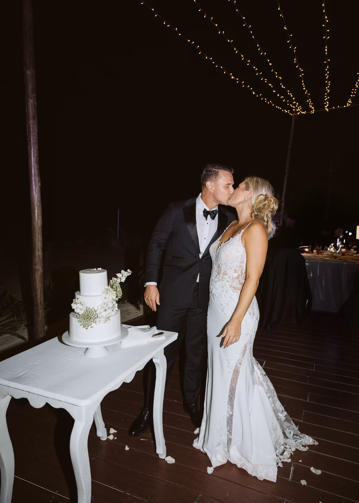 Beach Wedding in Dreams Riviera Cancun Resort & Spa — photo 99