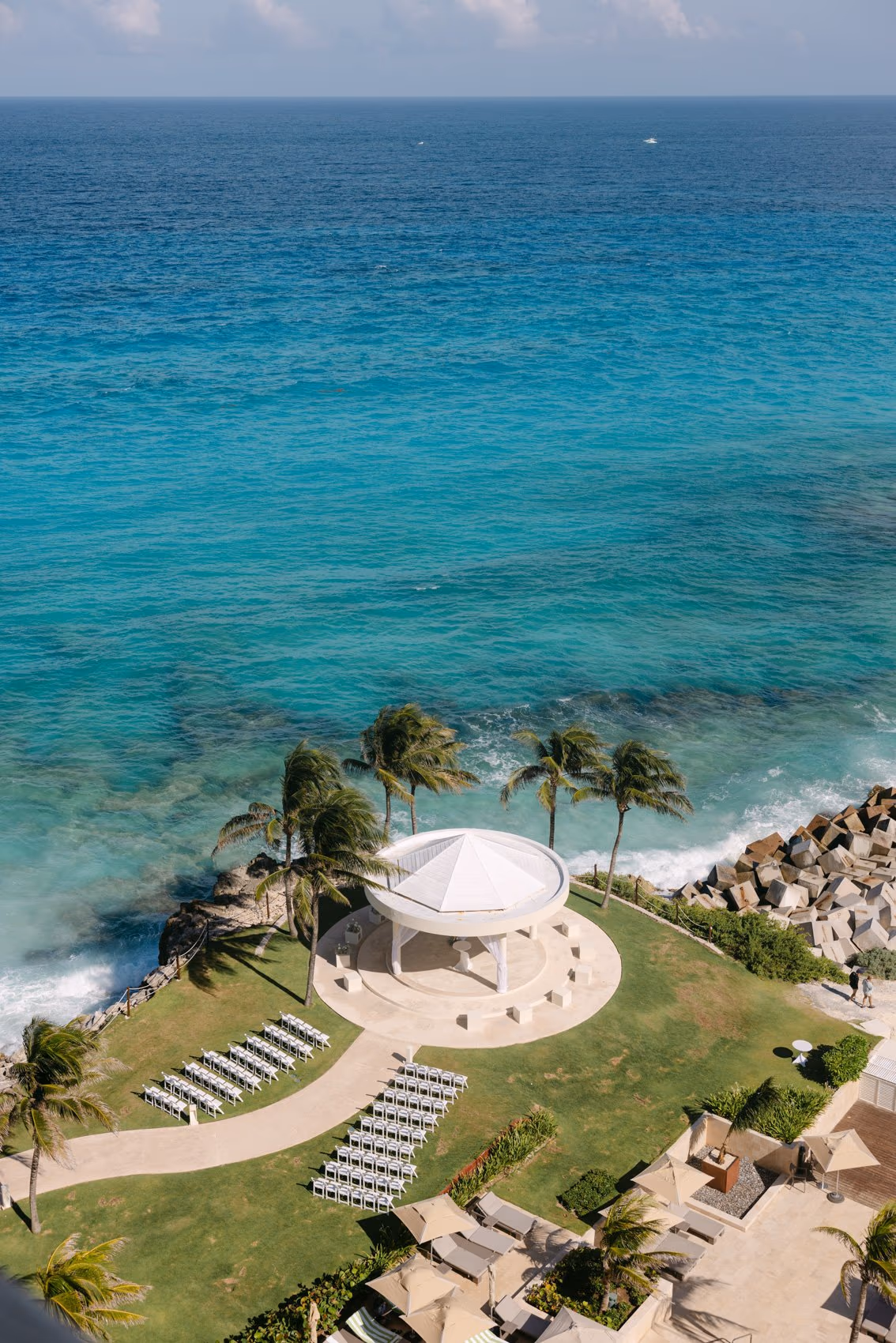 Wedding at Hyatt Ziva Cancun, Cliff Gazebo — photo 3