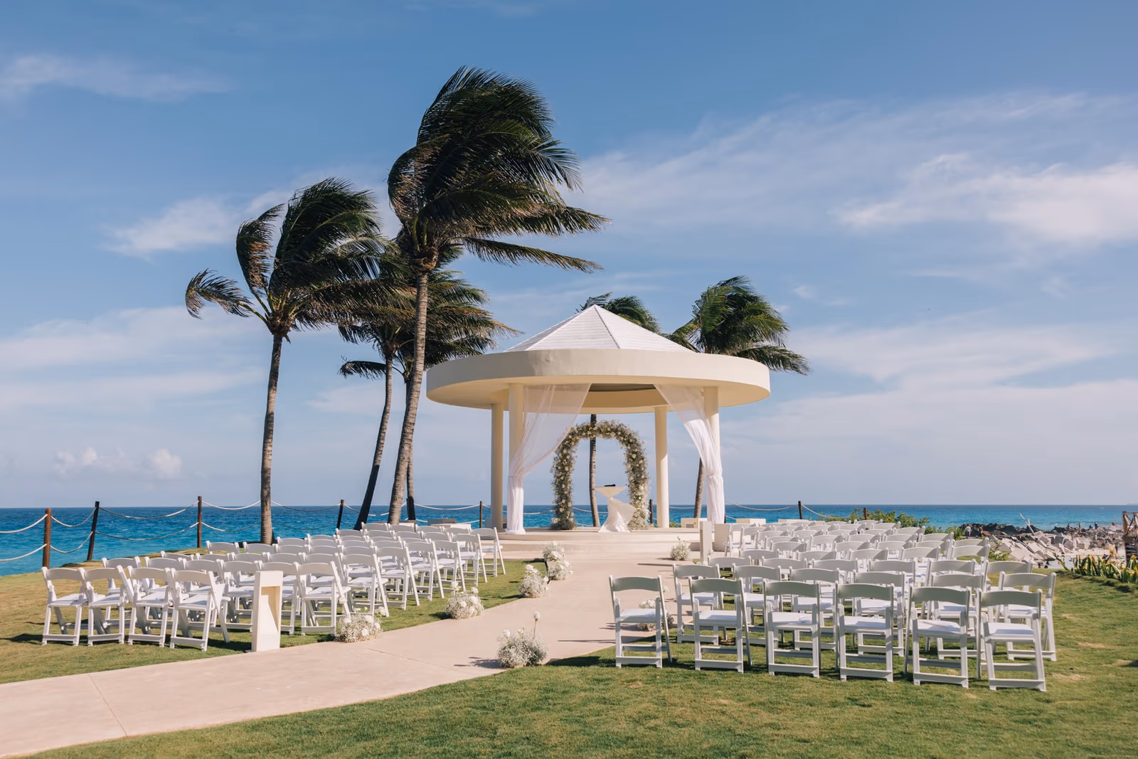 Wedding at Hyatt Ziva Cancun, Cliff Gazebo — photo 5