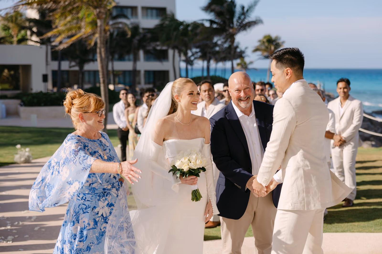 Wedding at Hyatt Ziva Cancun, Cliff Gazebo — photo 32