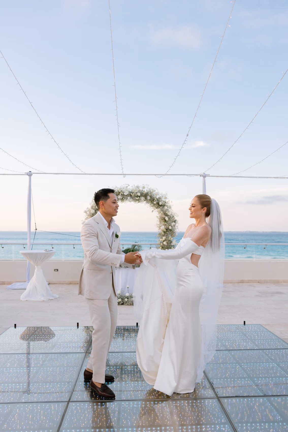 Wedding at Hyatt Ziva Cancun, Cliff Gazebo — photo 100