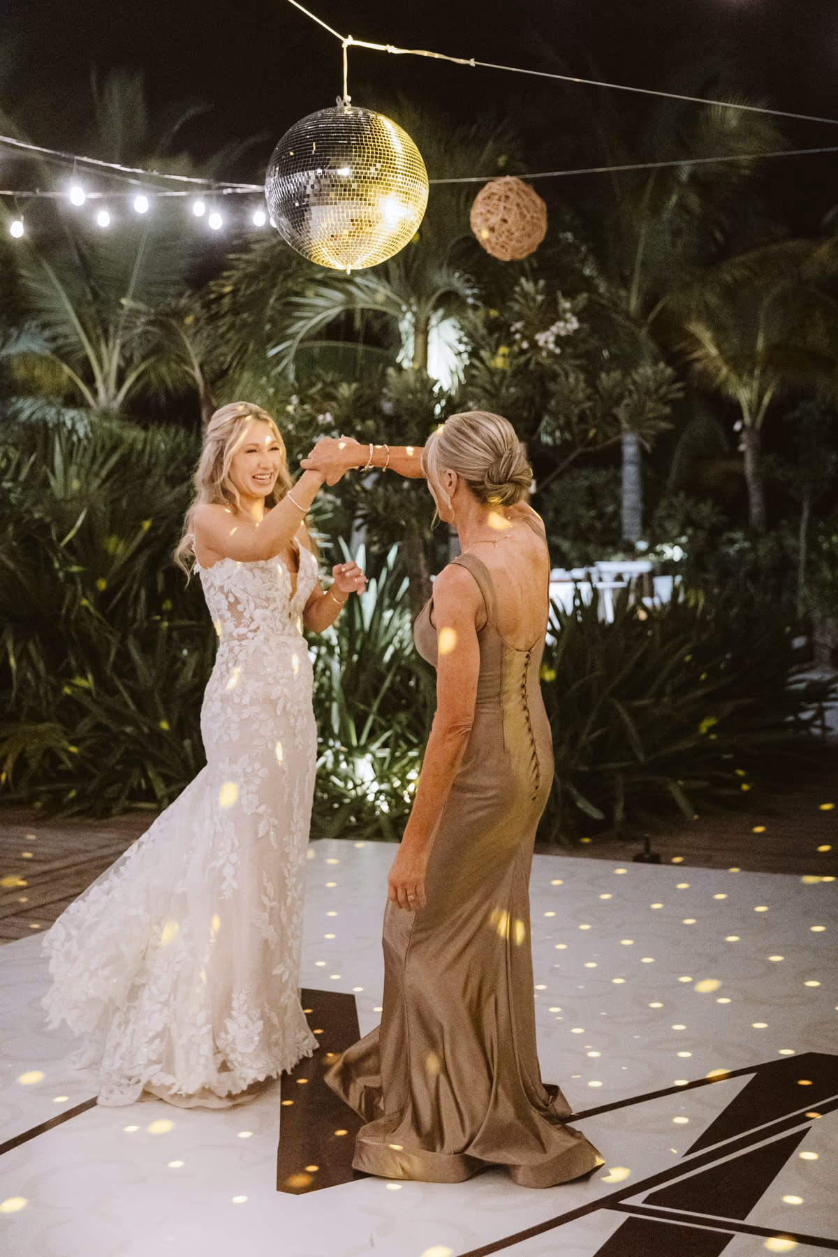 Wedding at Secrets Moxche Playa Del Carmen — photo 113